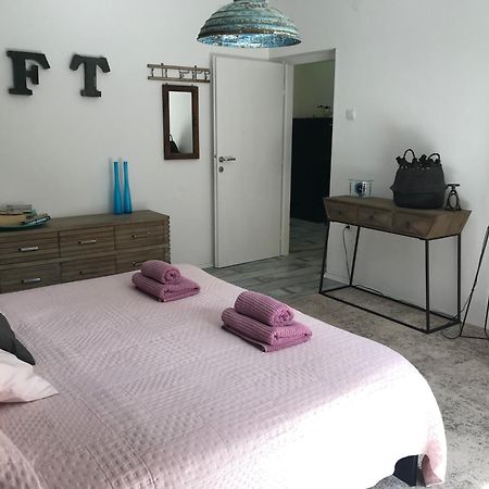 Pine And Lime Apartments بولا المظهر الخارجي الصورة