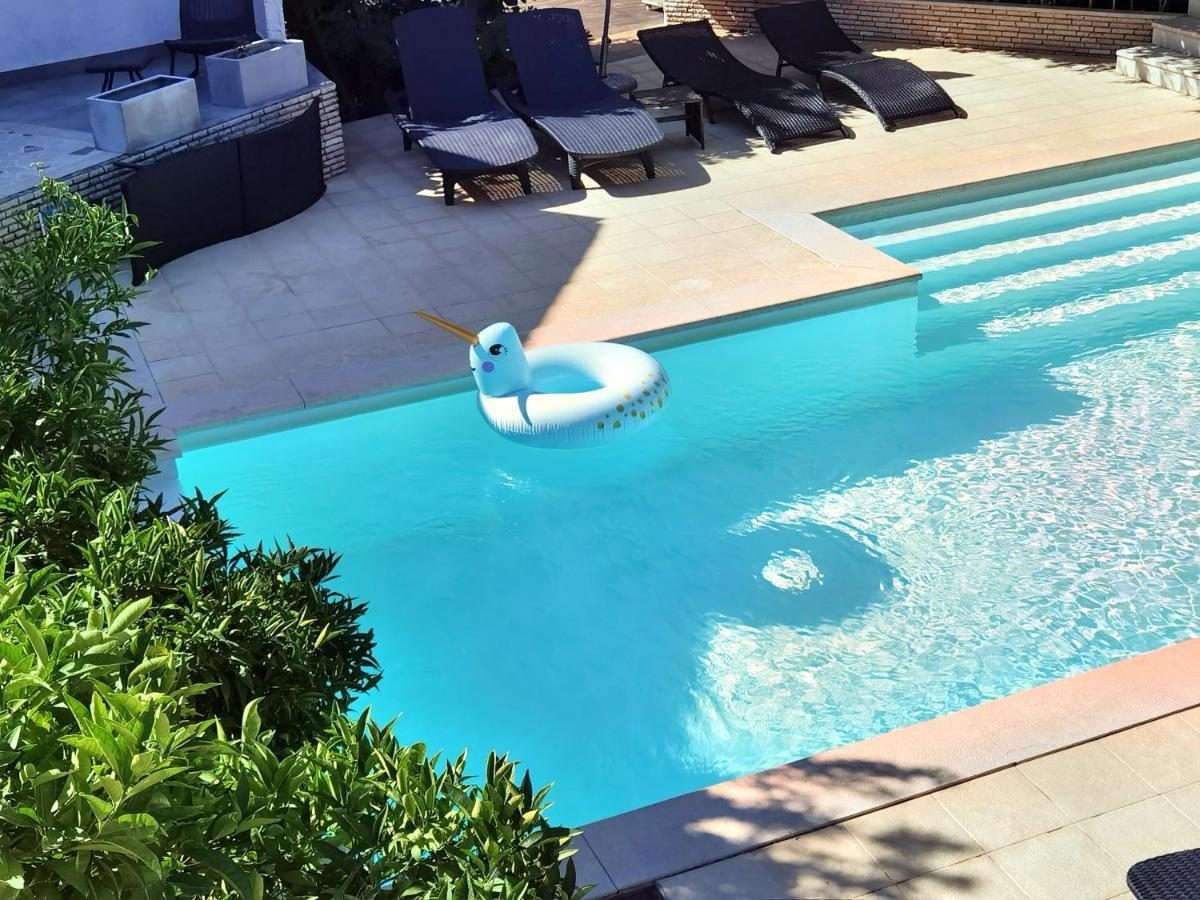 Pine And Lime Apartments بولا المظهر الخارجي الصورة