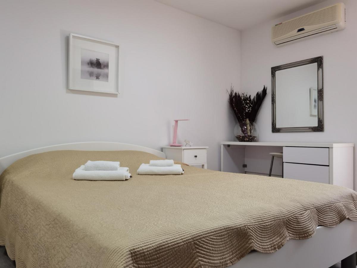 Pine And Lime Apartments بولا المظهر الخارجي الصورة